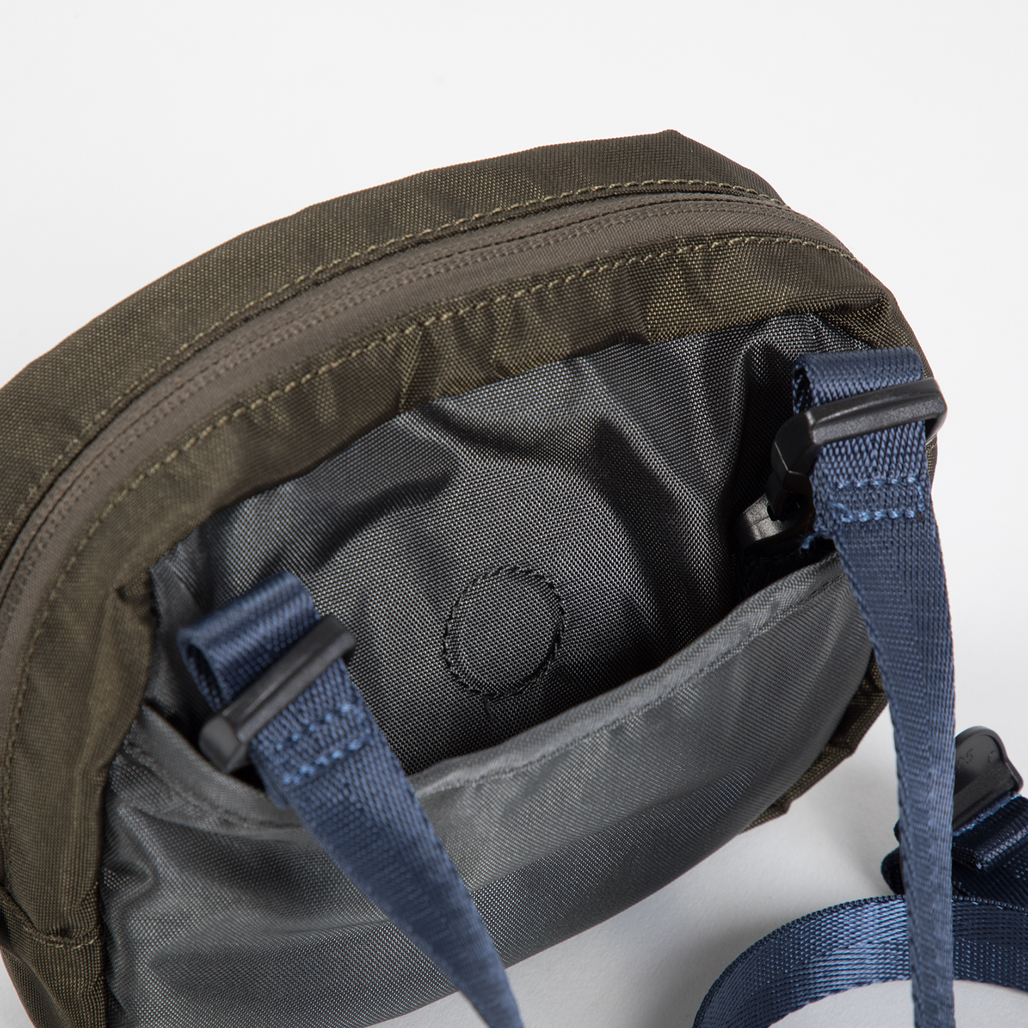 Potent Charcoal X Grassy Mini Messenger